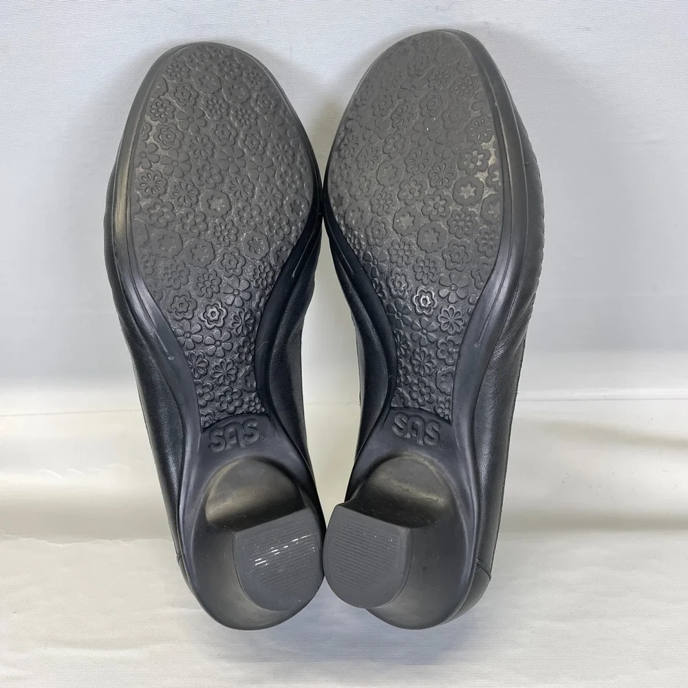SAS Sonyo Pumps Womens Size 7.5 W Black Leather Perforated Slip On Comfort Shoes
